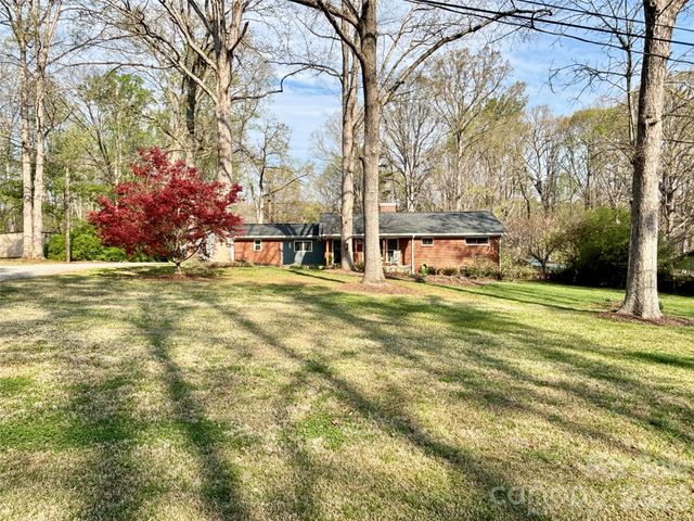 109 Green Acres Road, Mount Holly, NC 28120