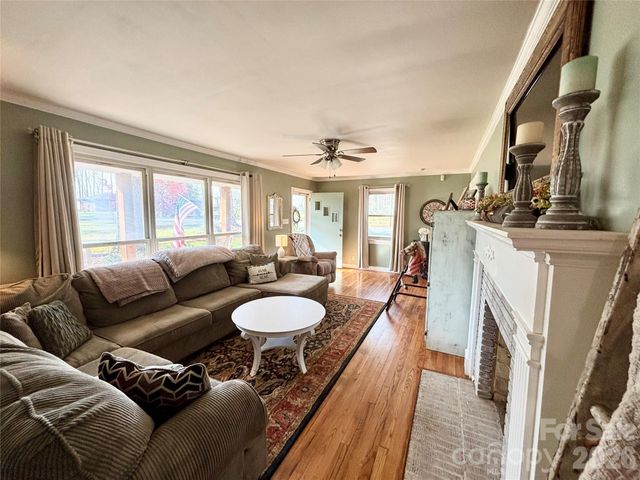 109 Green Acres Road, Mount Holly, NC 28120