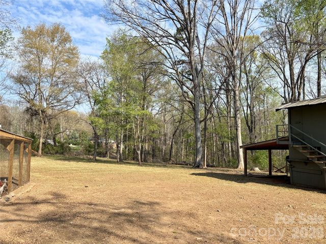 109 Green Acres Road, Mount Holly, NC 28120