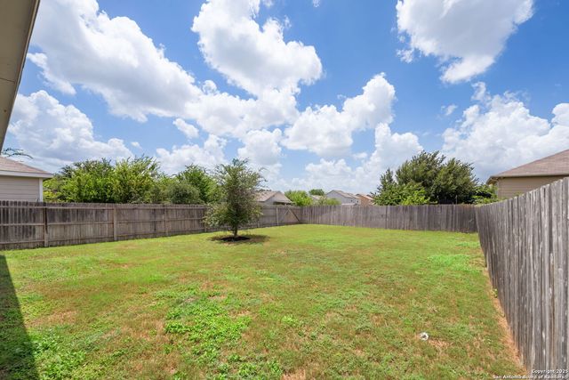 7115 Azalea Sq, San Antonio, TX 78218