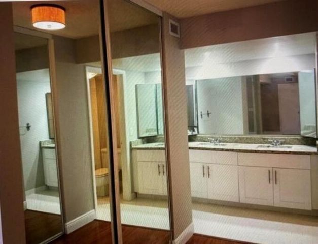 1700 Embassy Drive 105, West Palm Beach, FL 33401