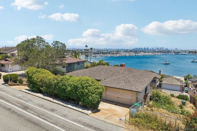 827 Rosecrans St, San Diego, CA 92106