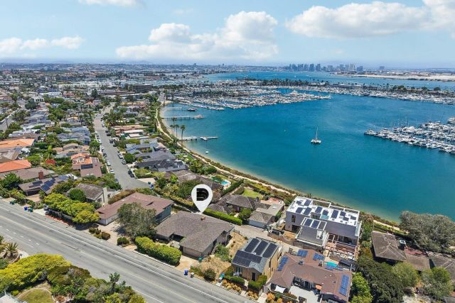 827 Rosecrans St, San Diego, CA 92106