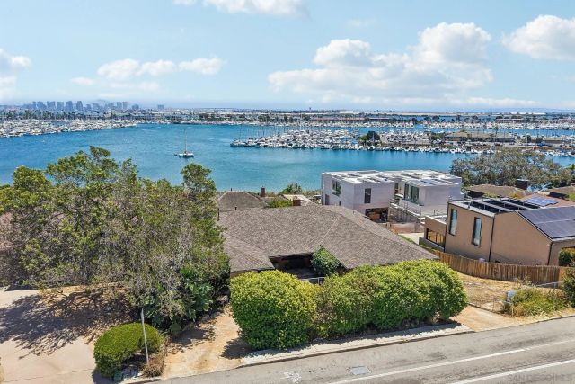 827 Rosecrans St, San Diego, CA 92106