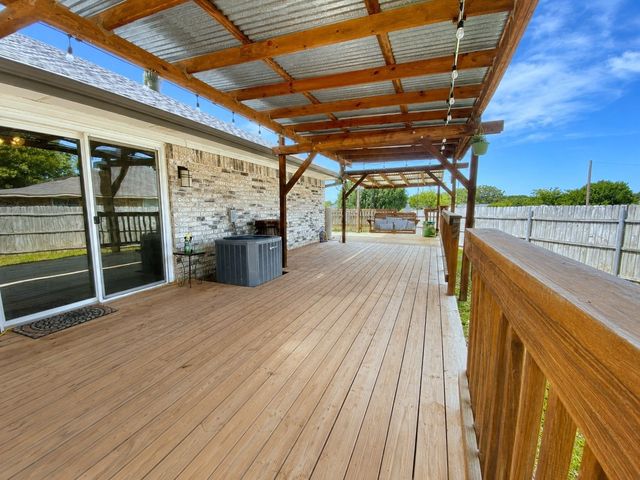 404 S Old Mansfield Road, Keene, TX 76059