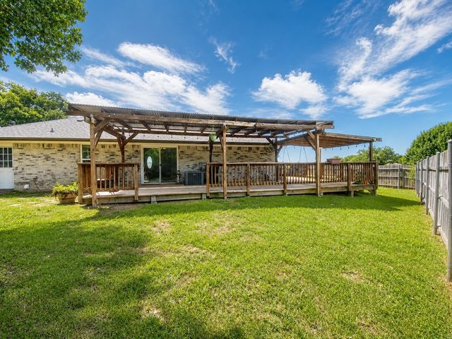 404 S Old Mansfield Road, Keene, TX 76059