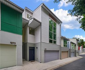 1271 Eames Green NW, Atlanta, GA 30318