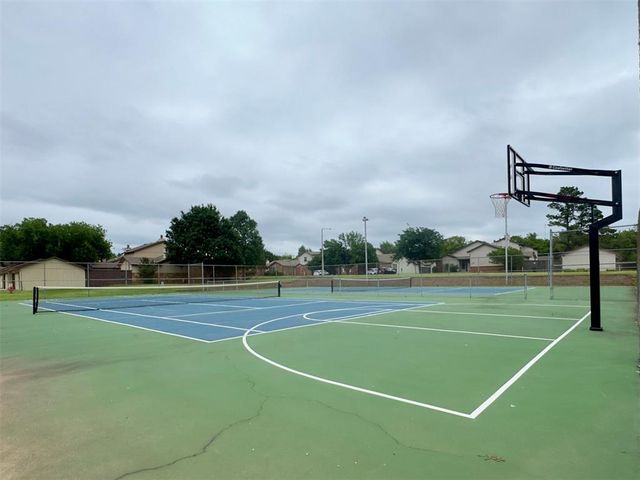 14002 Crossing Way, Edmond, OK 73013