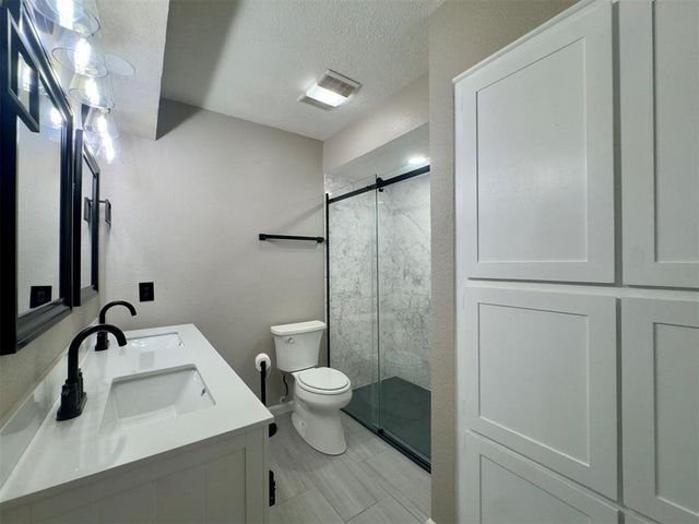 14002 Crossing Way, Edmond, OK 73013