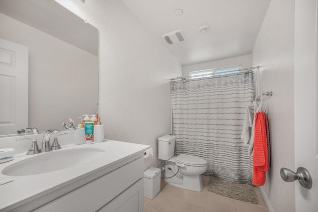 6648 E Washington Avenue, Fresno, CA 93727