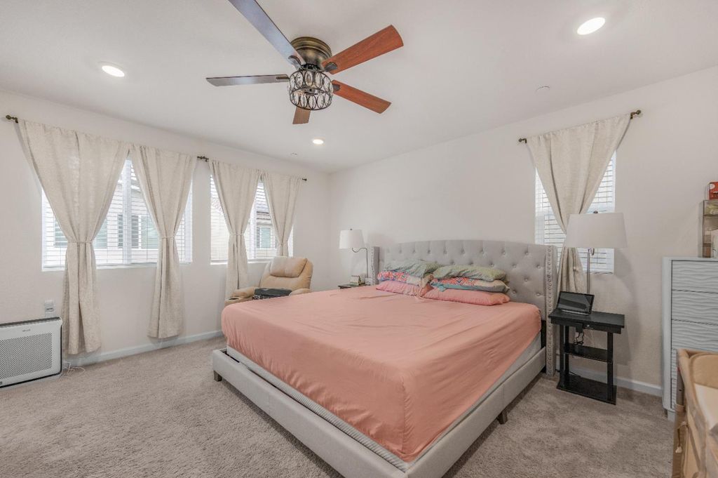 Image 15 of property listing at 6648 E Washington Avenue, Fresno, CA 93727