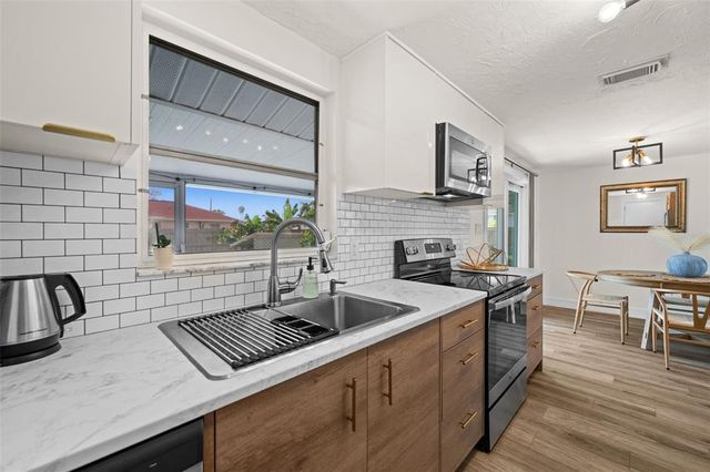 219 CORAL ROAD, Venice, FL 34293