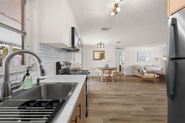 219 CORAL ROAD, Venice, FL 34293