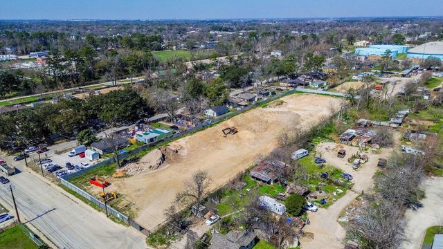 1714 W Little York Road, Houston, TX 77091