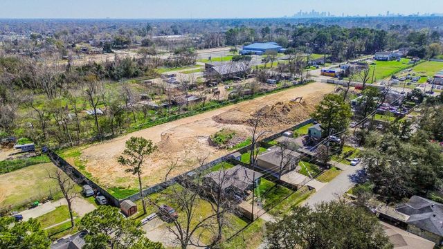 1714 W Little York Road, Houston, TX 77091