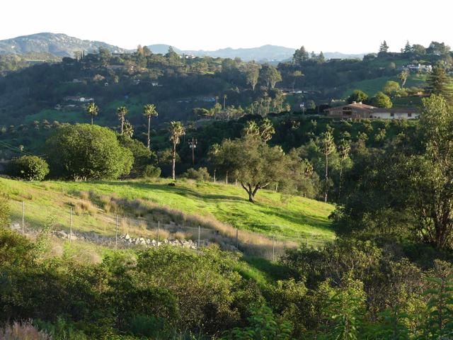 725 Yucca Road, Fallbrook, CA 92028
