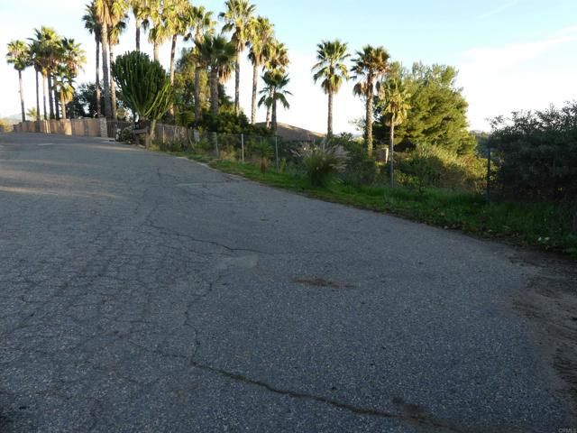 725 Yucca Road, Fallbrook, CA 92028