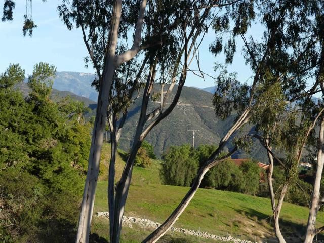 725 Yucca Road, Fallbrook, CA 92028