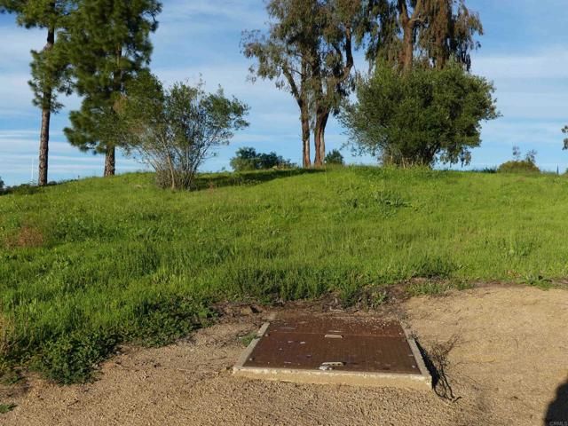 725 Yucca Road, Fallbrook, CA 92028