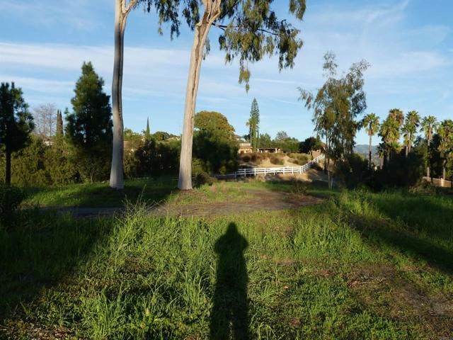 725 Yucca Road, Fallbrook, CA 92028