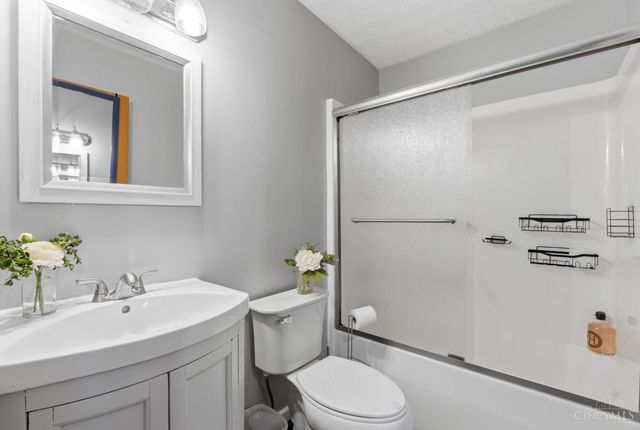 2267 Joshua Circle, Turtle Creek Twp, OH 45044