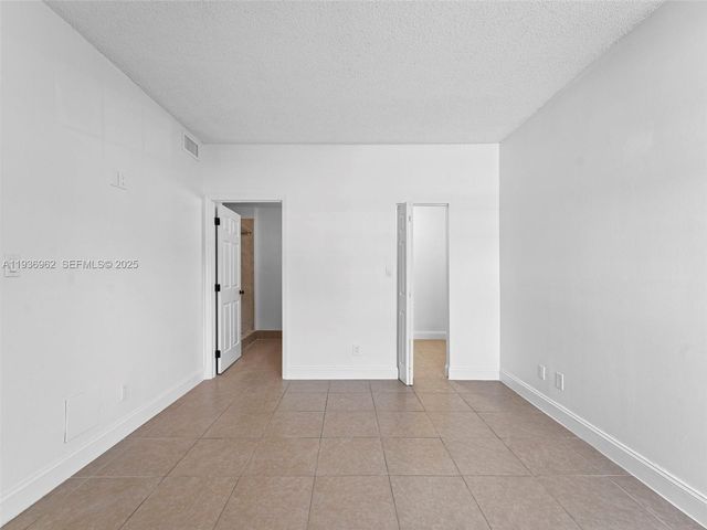 720 Cypress Ln F9, Deerfield Beach, FL 33064