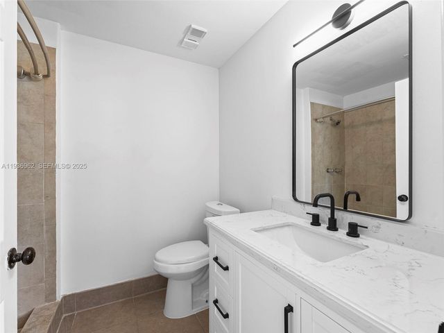 720 Cypress Ln F9, Deerfield Beach, FL 33064