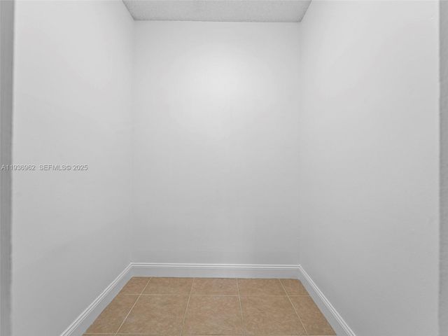 720 Cypress Ln F9, Deerfield Beach, FL 33064