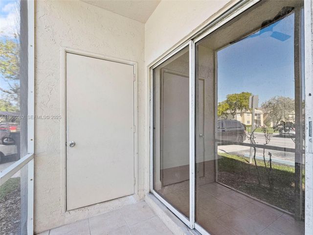 720 Cypress Ln F9, Deerfield Beach, FL 33064