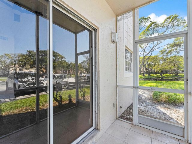 720 Cypress Ln F9, Deerfield Beach, FL 33064