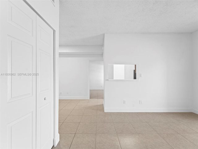 720 Cypress Ln F9, Deerfield Beach, FL 33064