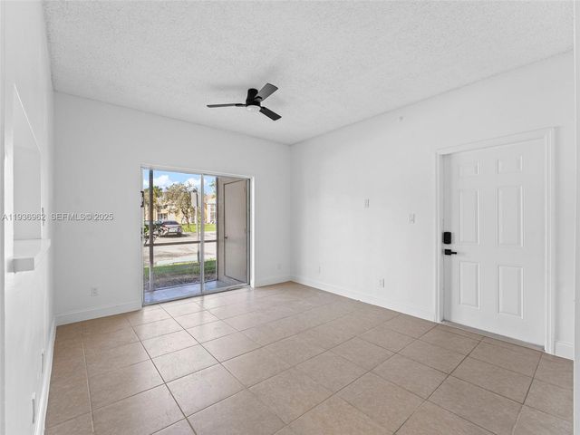 720 Cypress Ln F9, Deerfield Beach, FL 33064