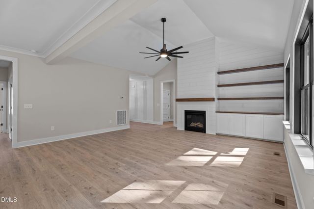 280 Stonewood Loop Lane, Henderson, NC 27537