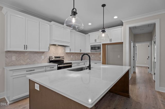 280 Stonewood Loop Lane, Henderson, NC 27537