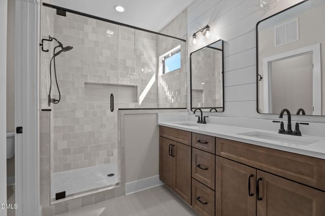 280 Stonewood Loop Lane, Henderson, NC 27537