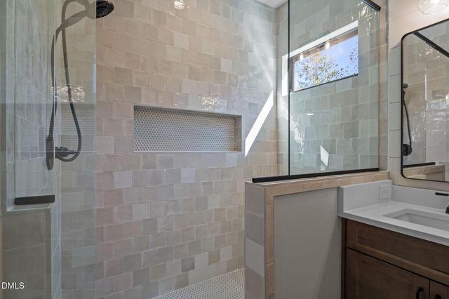 280 Stonewood Loop Lane, Henderson, NC 27537