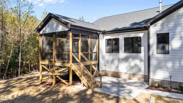 280 Stonewood Loop Lane, Henderson, NC 27537