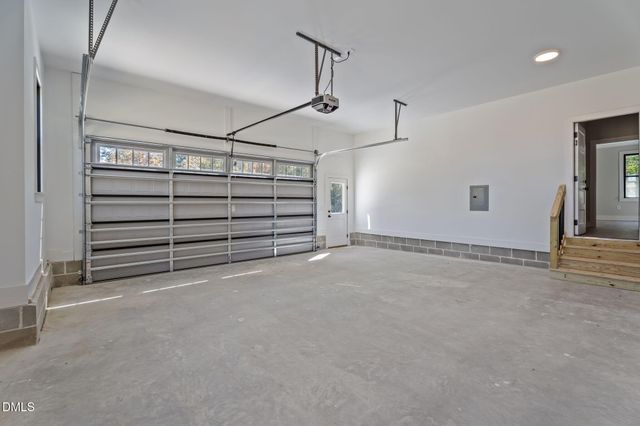 280 Stonewood Loop Lane, Henderson, NC 27537