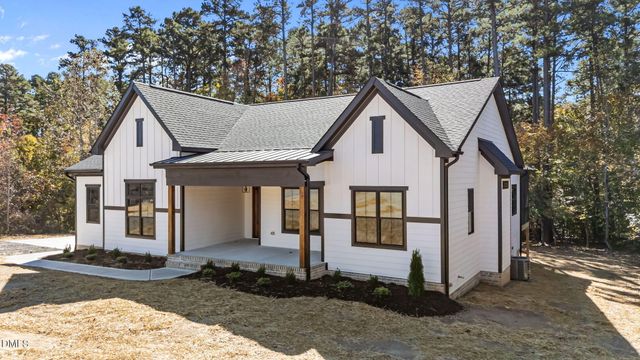 280 Stonewood Loop Lane, Henderson, NC 27537