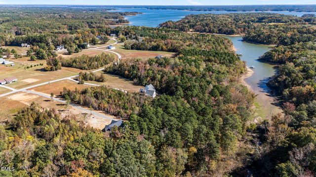 280 Stonewood Loop Lane, Henderson, NC 27537