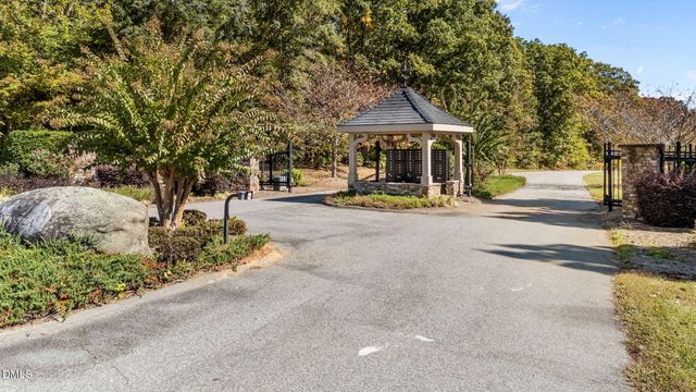 280 Stonewood Loop Lane, Henderson, NC 27537