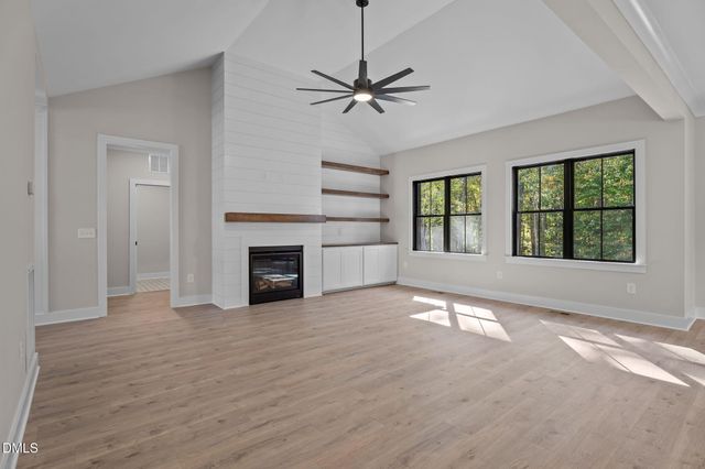 280 Stonewood Loop Lane, Henderson, NC 27537