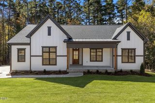 280 Stonewood Loop Lane, Henderson, NC 27537