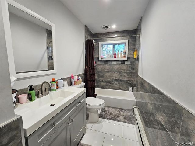 228 Hudson Avenue, Lake Grove, NY 11755