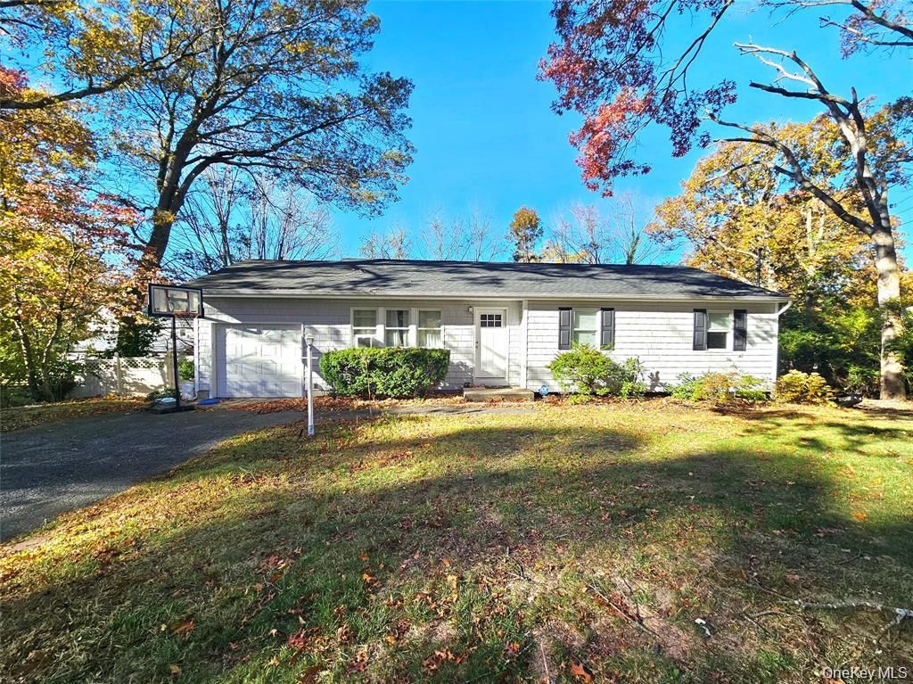 228 Hudson Avenue, Lake Grove, NY 11755