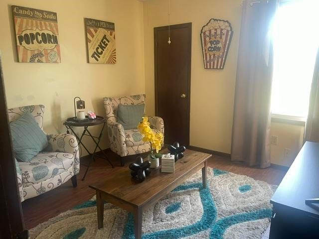3210 E Navajo Ln, Wichita, KS 67216