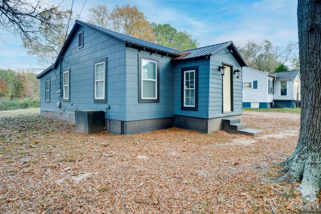 1327 11th Street, Statesville, NC 28677