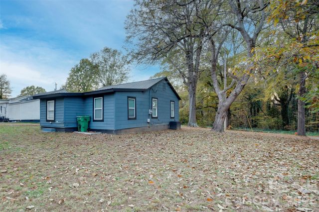 1327 11th Street, Statesville, NC 28677