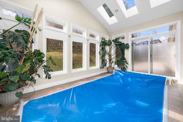 302 N TULPEHOCKEN RD, Reading, PA 19601