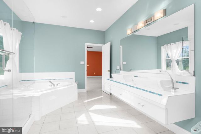 302 N TULPEHOCKEN RD, Reading, PA 19601